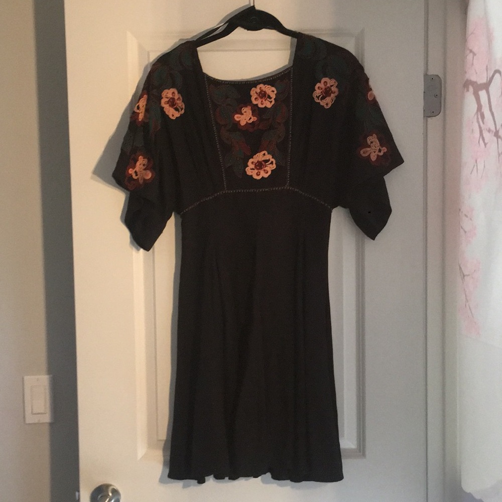 Anthropologie embroidered sleeve dress size XS
